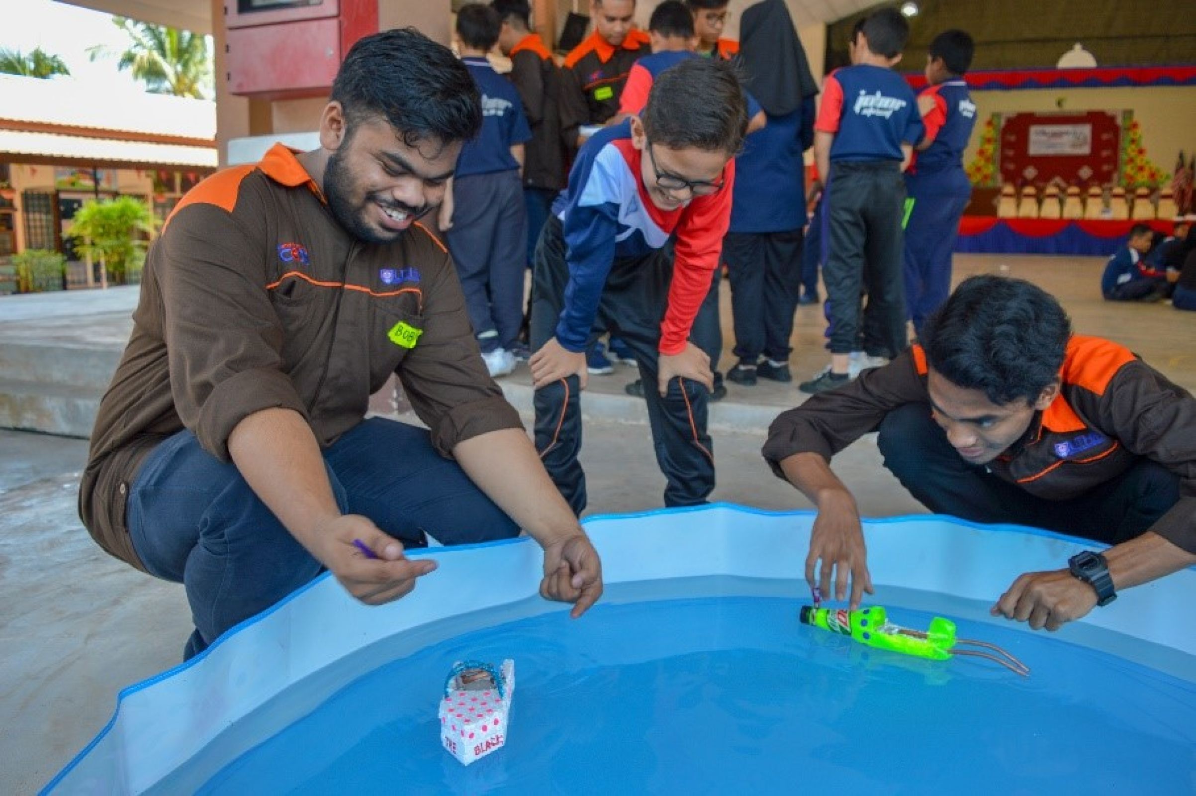 Young Engineers at School Pupuk Minat Pelajar Ceburi Bidang Kejuruteraan