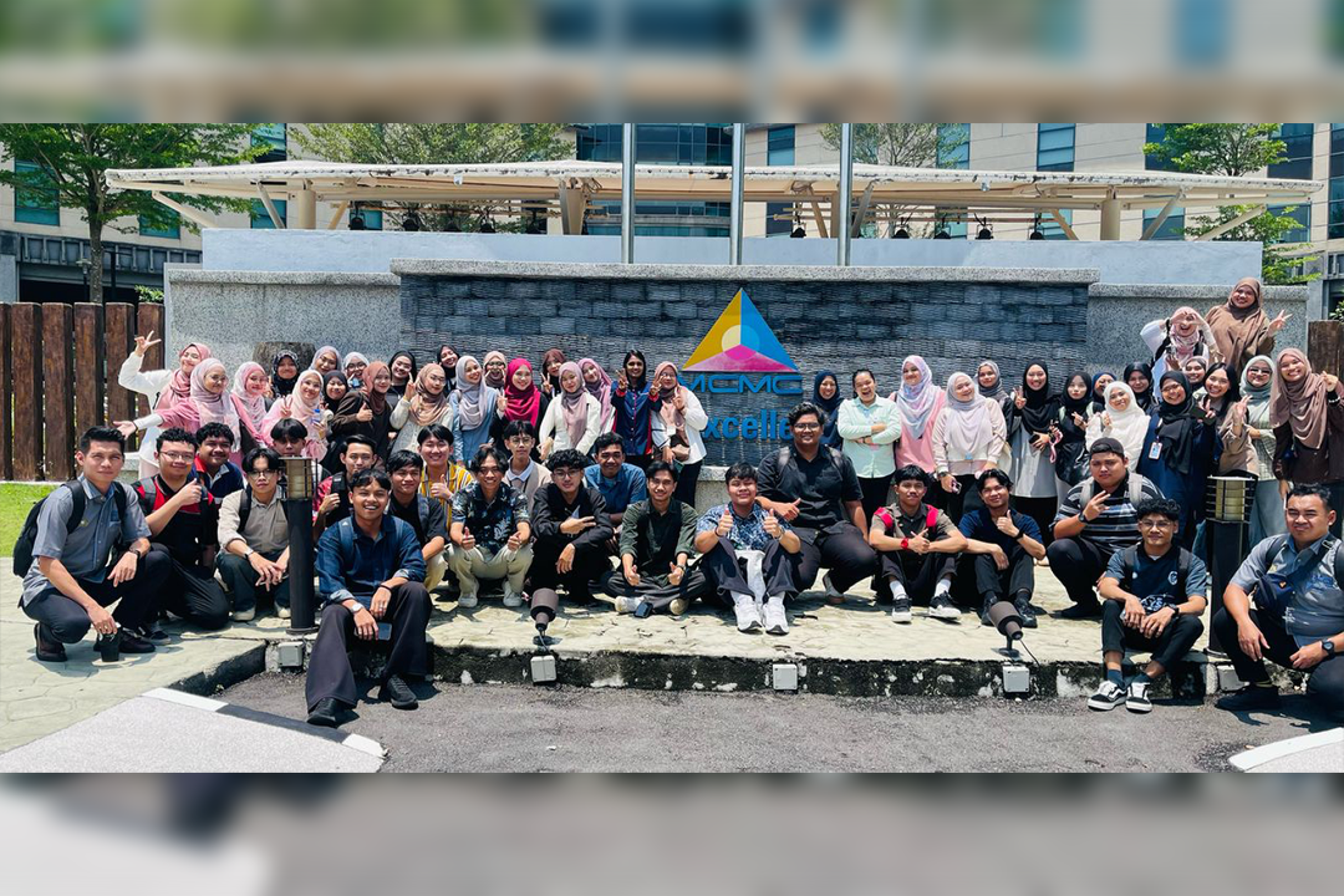 Lawatan Pelajar ke BlackBerry Cybersecurity Center of Excellence (CCoE) Tingkatkan Kesedaran Keselamatan Siber