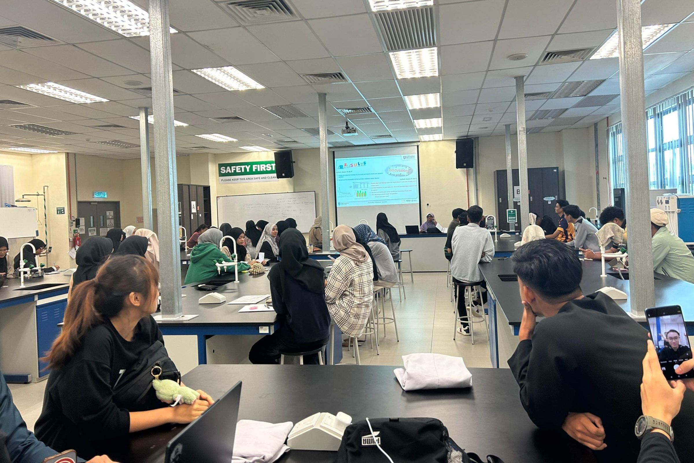 Taklimat Penulisan Laporan Akhir Perkasa Kemahiran Pelajar Diploma Sains Gunaan